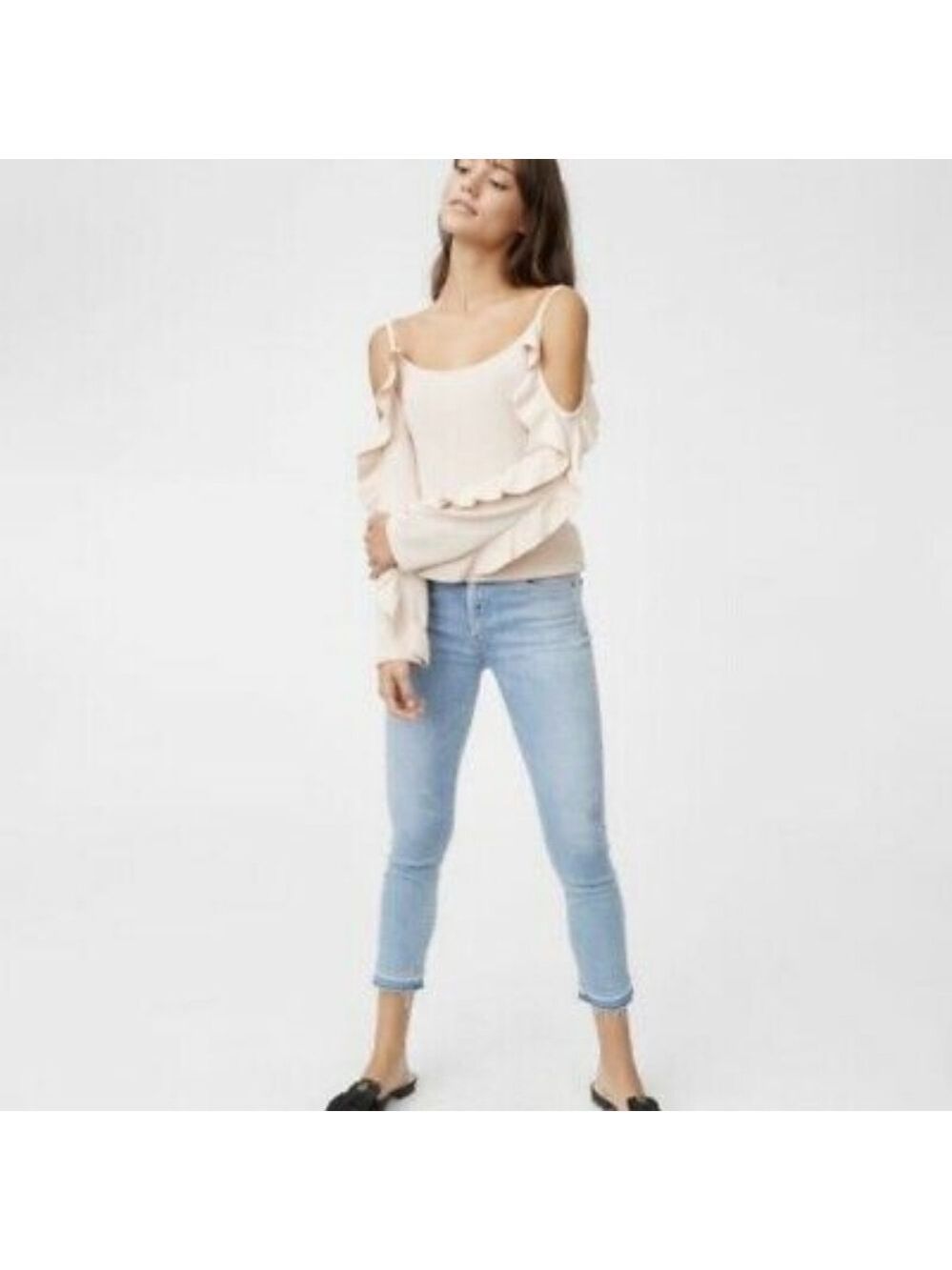 Club Monaco Cold Shoulder Ruffled Sleeve Top. - Picture 2 of 9